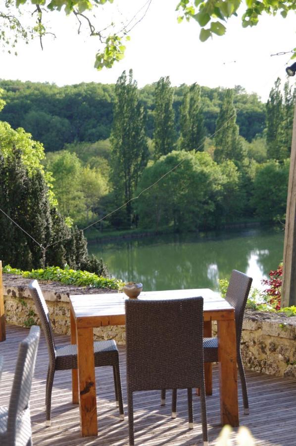 Logis Hotels Domaine Du Chatelard Dirac Exterior foto