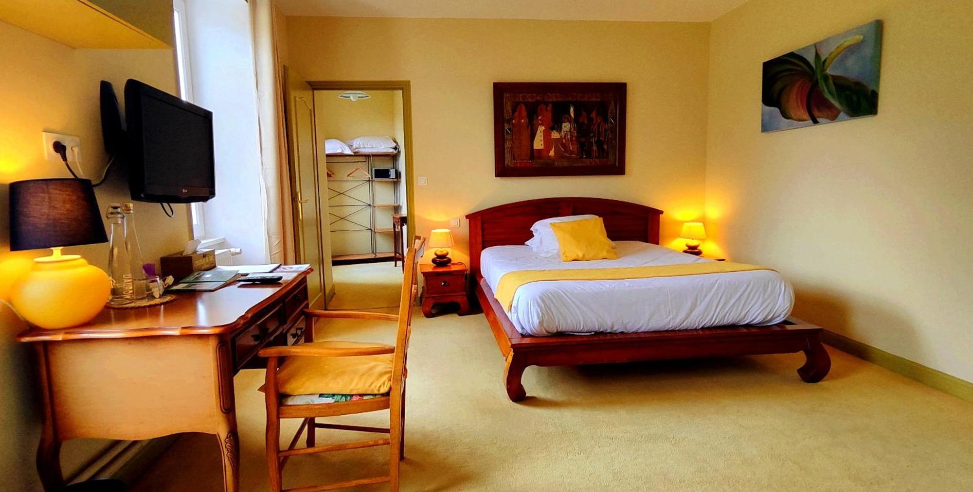 Logis Hotels Domaine Du Chatelard Dirac Exterior foto