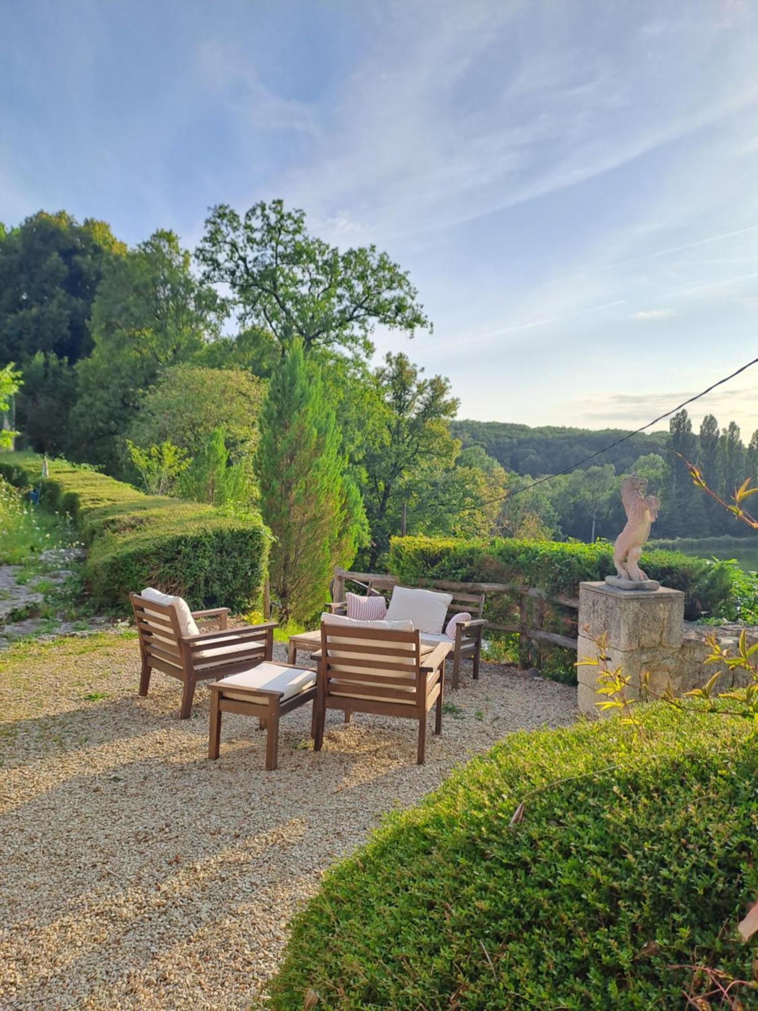 Logis Hotels Domaine Du Chatelard Dirac Exterior foto