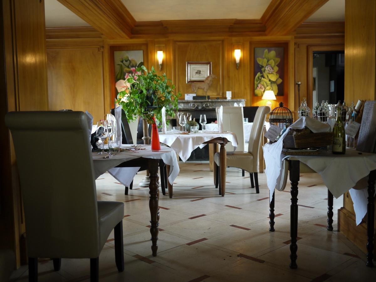 Logis Hotels Domaine Du Chatelard Dirac Exterior foto