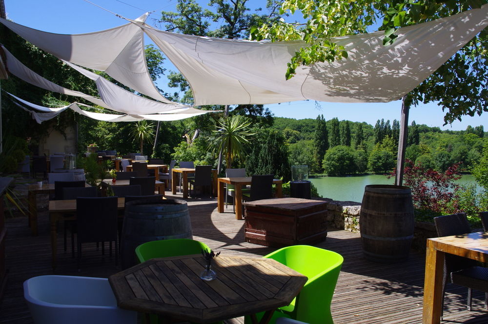 Logis Hotels Domaine Du Chatelard Dirac Exterior foto