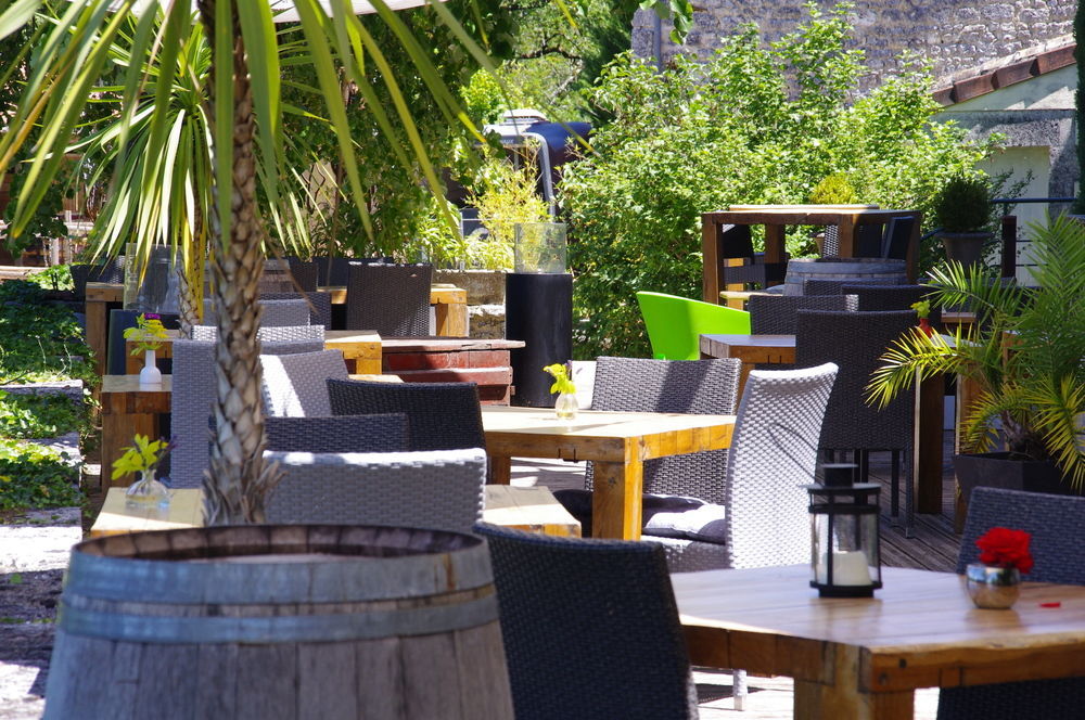 Logis Hotels Domaine Du Chatelard Dirac Exterior foto