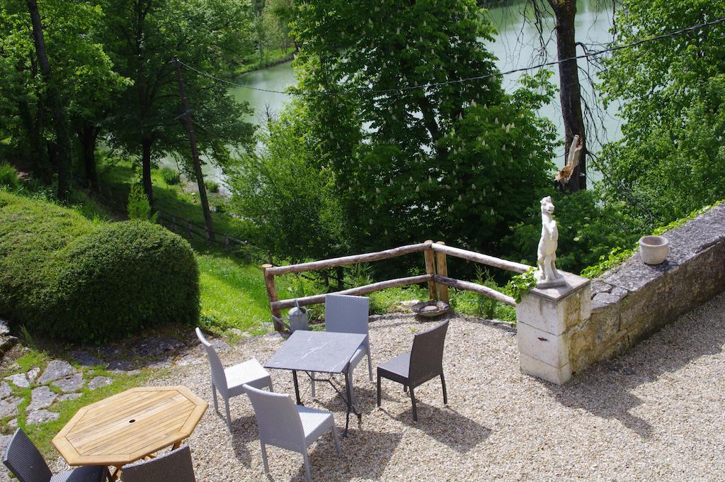 Logis Hotels Domaine Du Chatelard Dirac Exterior foto